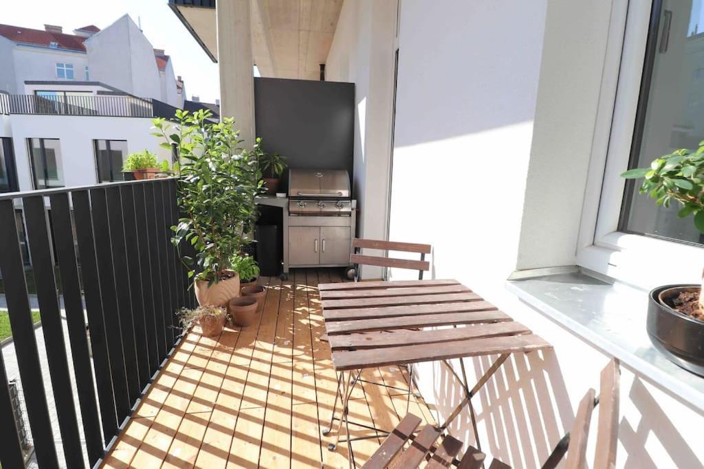 Smart Apt Mit Balkon Am Augarten Park Naehe Zentrum Viena Exterior foto